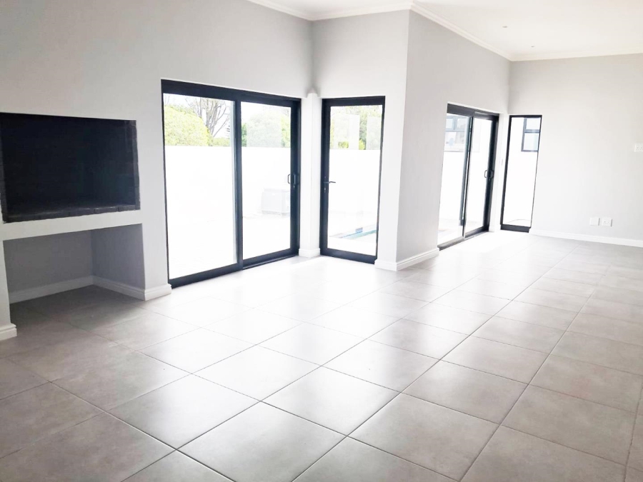 3 Bedroom Property for Sale in St Helena Bay Western Cape